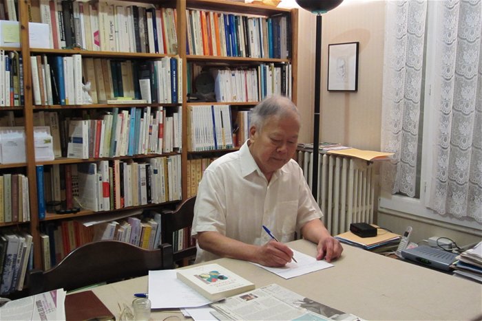 Chiếc áo